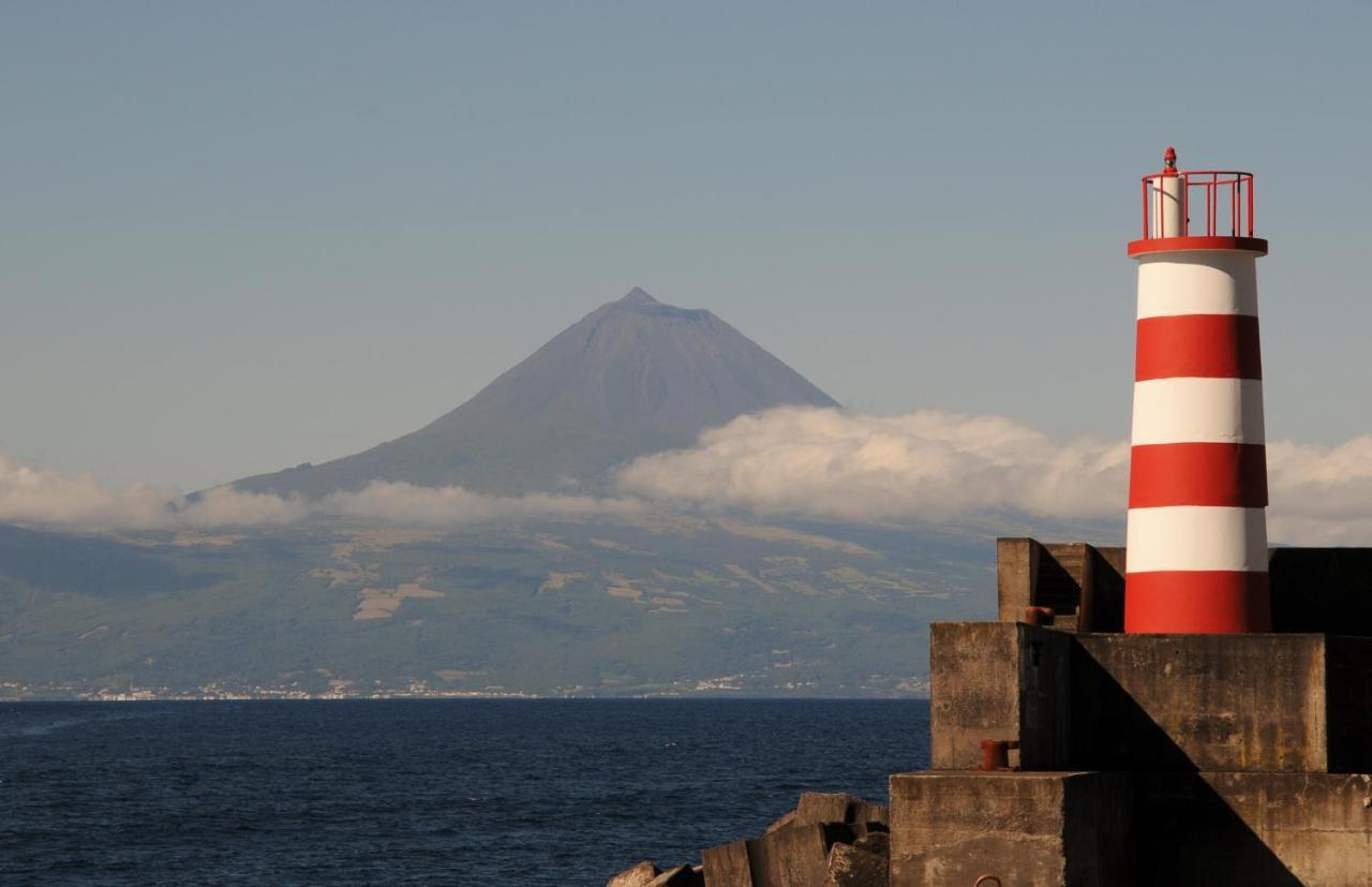 Casas Das Portas Do Mar E Das Portas Do Sol São Roque do Pico Esterno foto