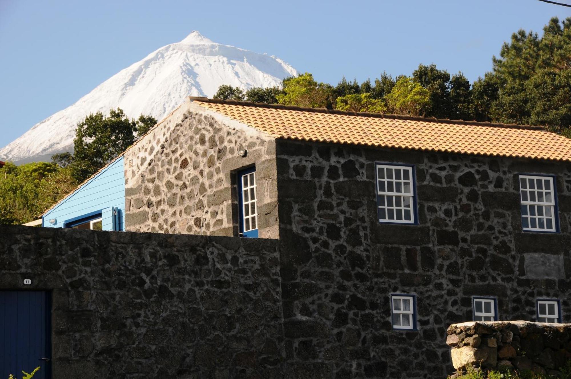 Casas Das Portas Do Mar E Das Portas Do Sol São Roque do Pico Esterno foto