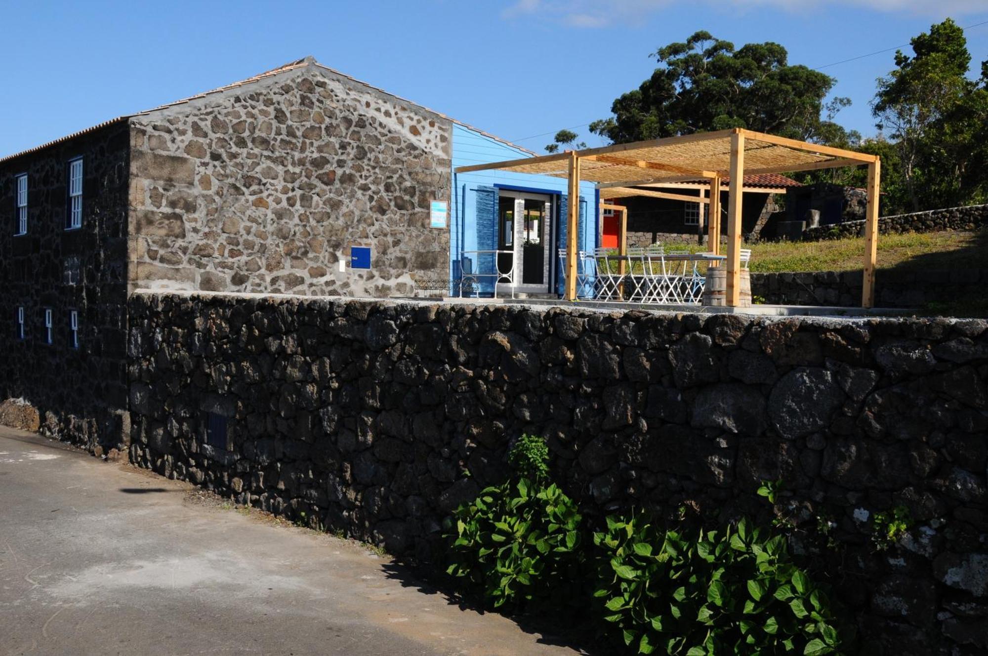 Casas Das Portas Do Mar E Das Portas Do Sol São Roque do Pico Esterno foto