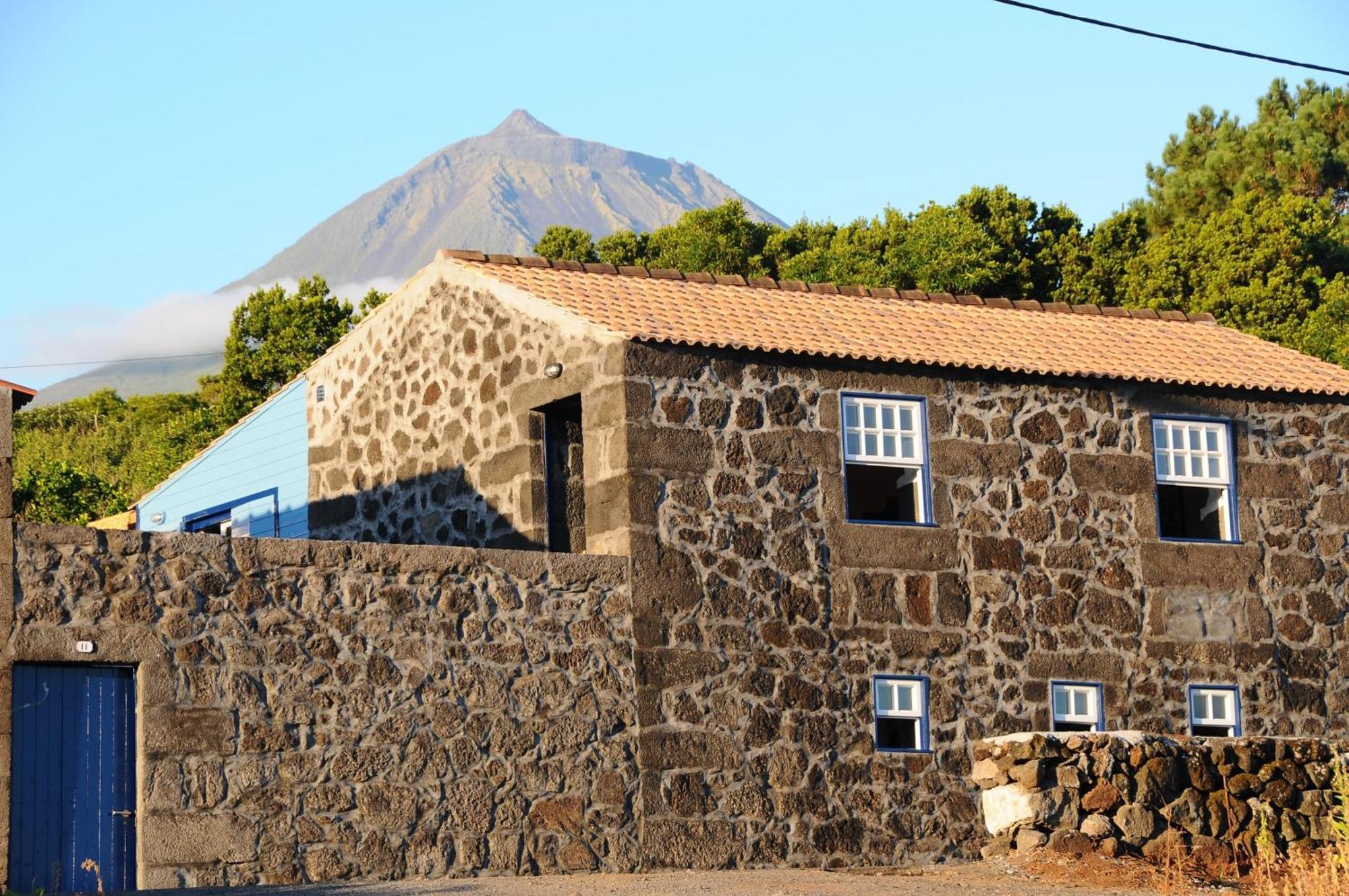 Casas Das Portas Do Mar E Das Portas Do Sol São Roque do Pico Esterno foto